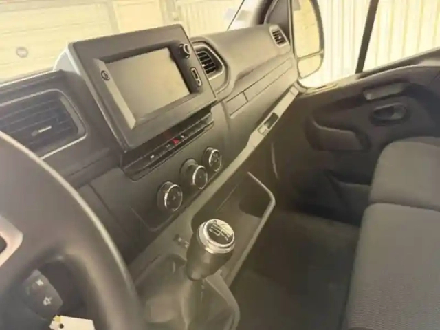 Renault Master fgn trac f3300 l2h2 dci 135 — photo 23