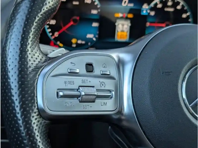 Mercedes Gla 250 e — photo 22