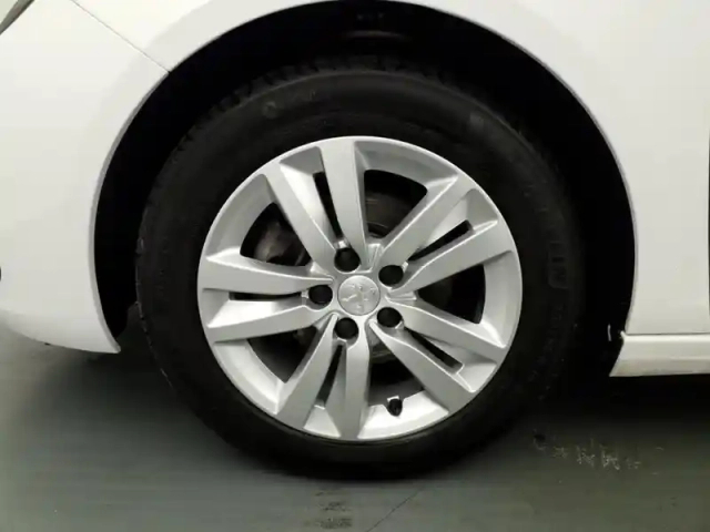 Peugeot 308 bluehdi 130ch s&amp;s bvm6 active pack — photo 15