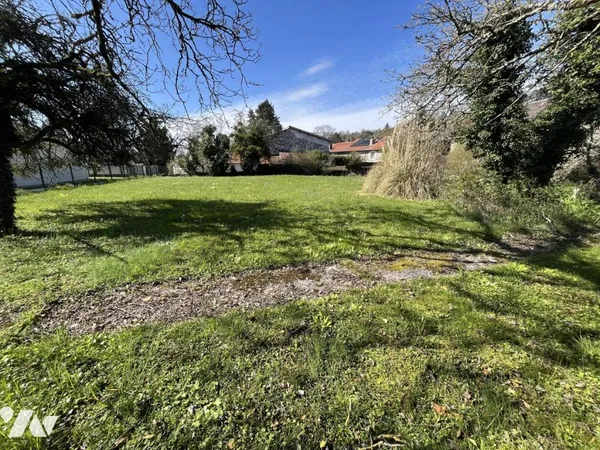 Terrain 859 m²