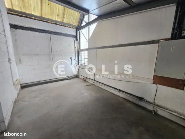 Local d'activité 140 m²