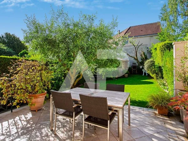Maison 6 pièces 145 m²