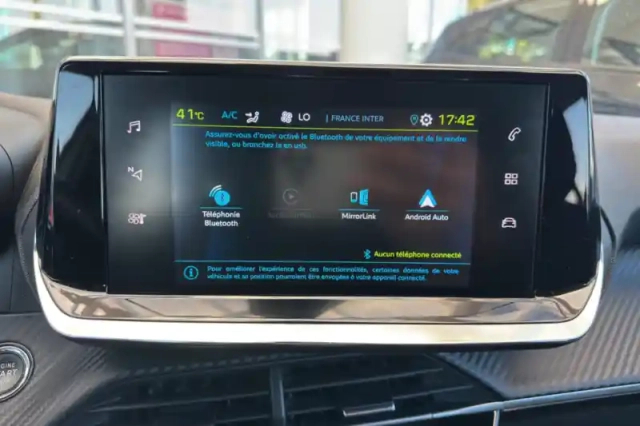 Peugeot 208 electrique 50 kwh 136ch — photo 23