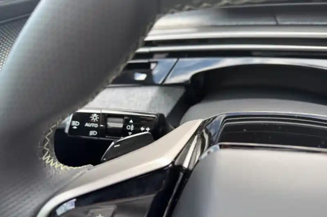 Peugeot 3008 electrique 325 ch 4x4 73 kwh — photo 20