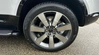 Land-Rover Defender 110 2.0 P300e PHEV X-Dynamic HSE — photo 20
