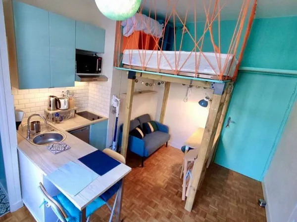 Studio meublé en location à Tours centre, aux halles, calme et cosy
