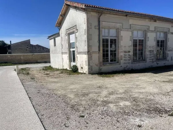 Maison 1 pièce 137 m²