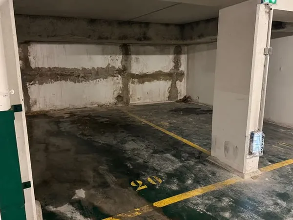 Parking 12 m²