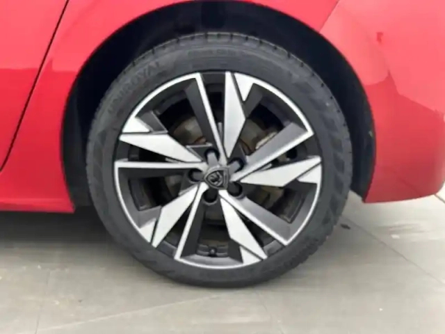 Peugeot 308 phev 180 e-eat8 — photo 33