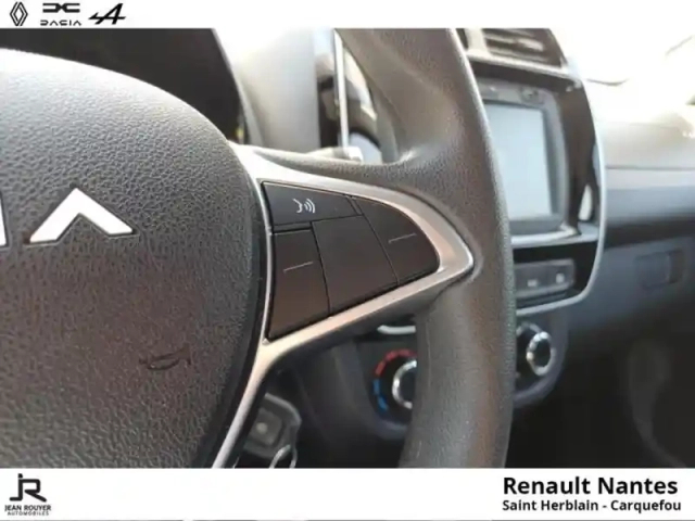 Dacia Spring 45ch expression - chargeur combo dc 30kw — photo 14