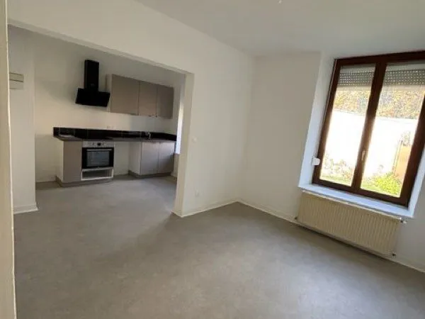 Location F3 b