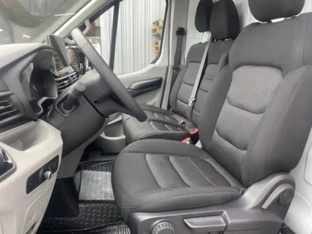 Maxus Deliver9 fg e- l3h2 72 kwh double porte coulissante — photo 13