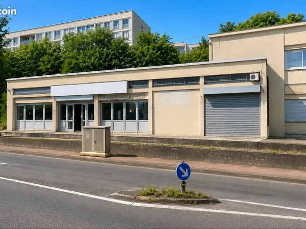 Local commercial 270 m²