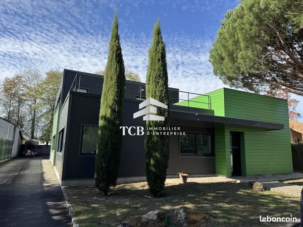 Bureaux 297 m² Bouguenais