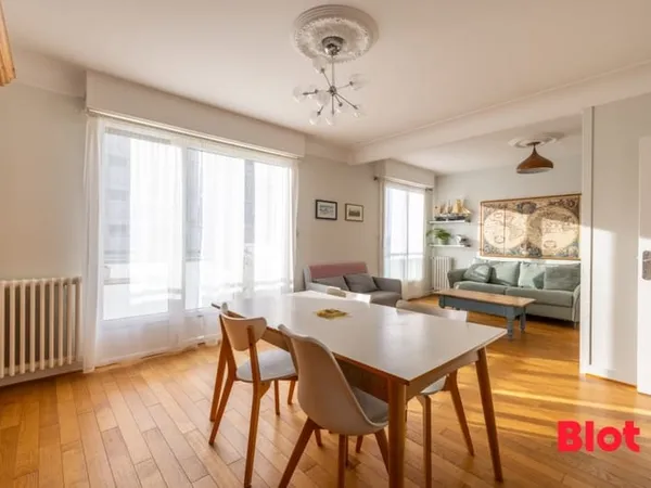 A VENDRE PAR BLOT - RENNES - APPARTEMENT T4 LUMINEUX - DANS PARC ARBORÉ - BALCON - GARAGE - CAVE