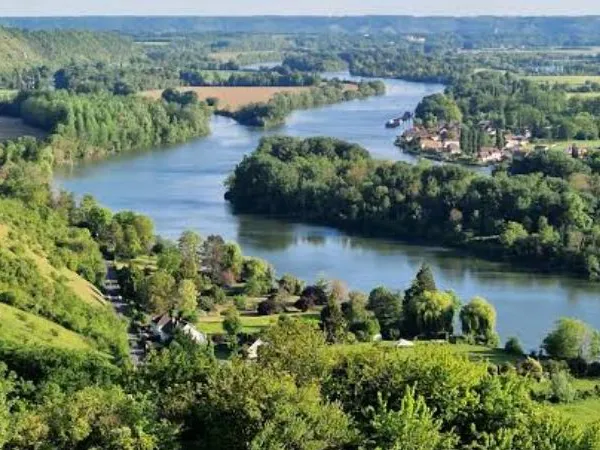 Terrain viabilisé à bâtir RARE 824m² - Vue Seine - Plein Sud - Proche Gare (Ligne J)