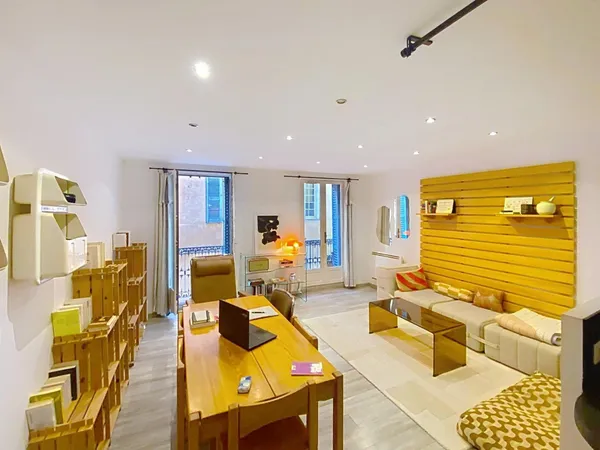 Appartement traversant de 49m² - 1er étage