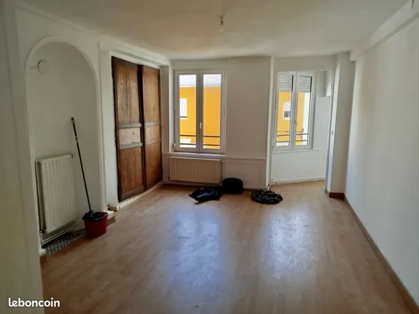Appartement f3 1er etage clarteux et calme