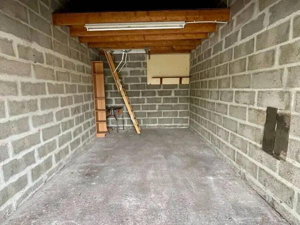 Parking 16 m²