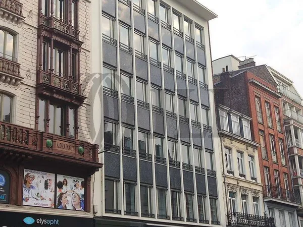Bureau 450 m²