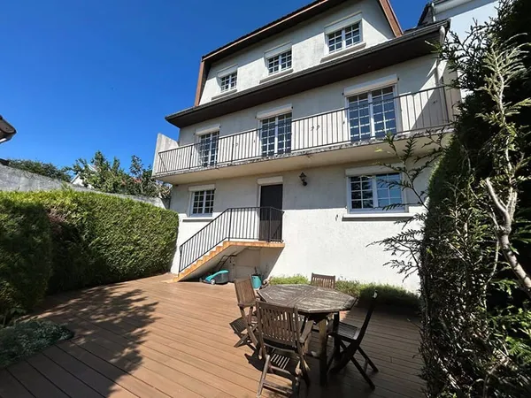 Maison 6 pièces 140 m²