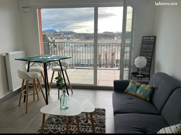 Loue appartement meublé T2