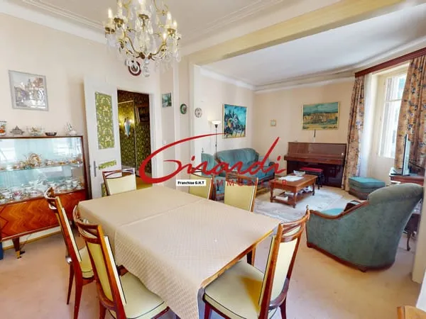 MULHOUSE, APPARTEMENT À RÉNOVER DE 106 M2, 1ER ÉTAGE