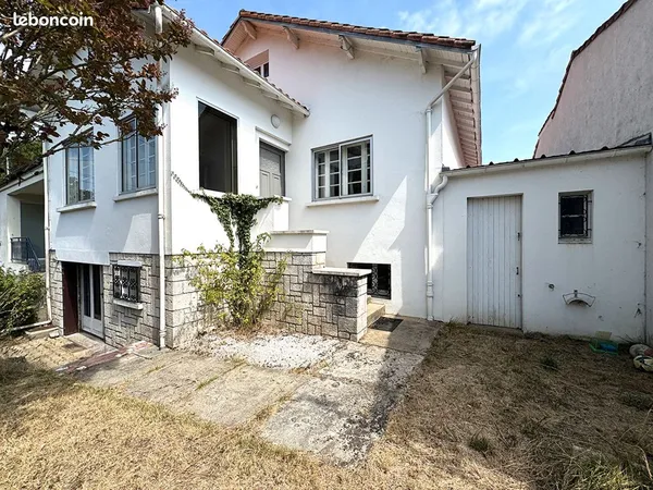 Maison 8 pièces 225 m²