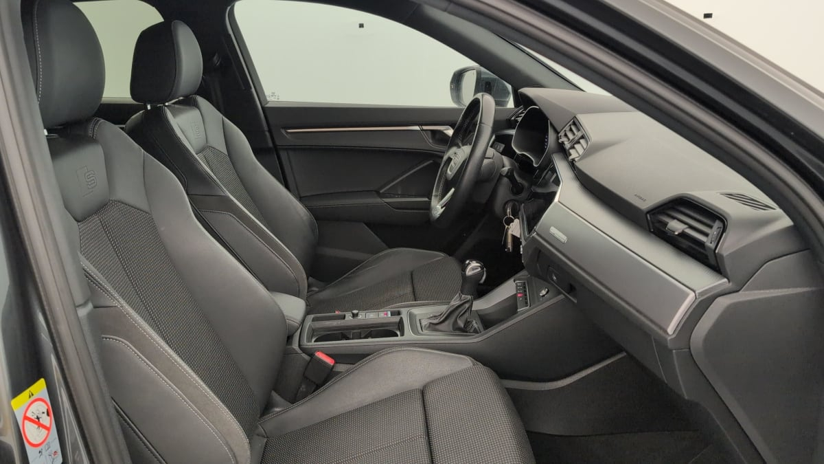 Audi Q3 Sportback — photo 9