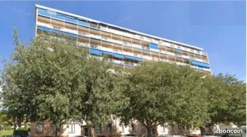T3 traversant 60 m² - 2e étage - Draguignan