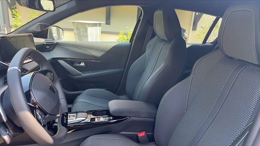 Peugeot 208 1.2 Hybrid 136 e-DSC6 - GT – 2025 – 2859 km – Hybride essence – Boîte Automatique — photo 10