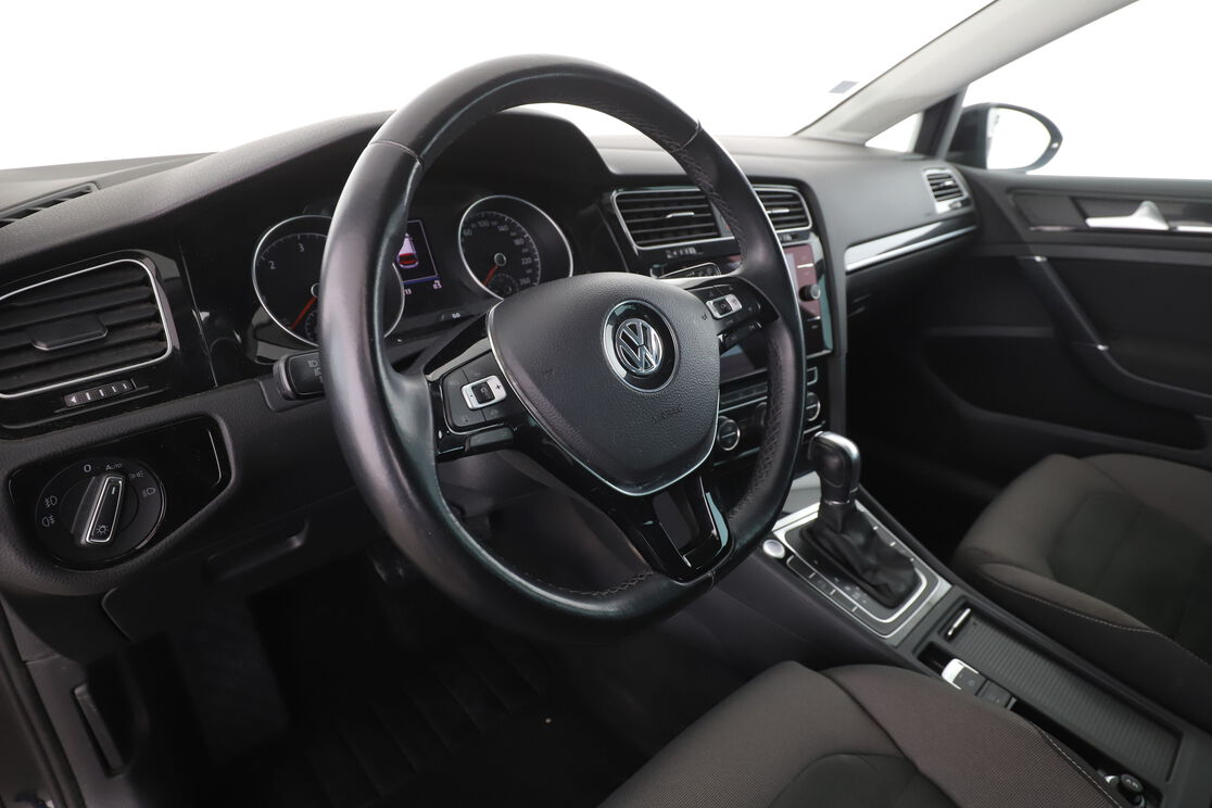 Volkswagen Golf VII 1.6 TDI BlueMotion Tech Carat DSG7 — photo 10