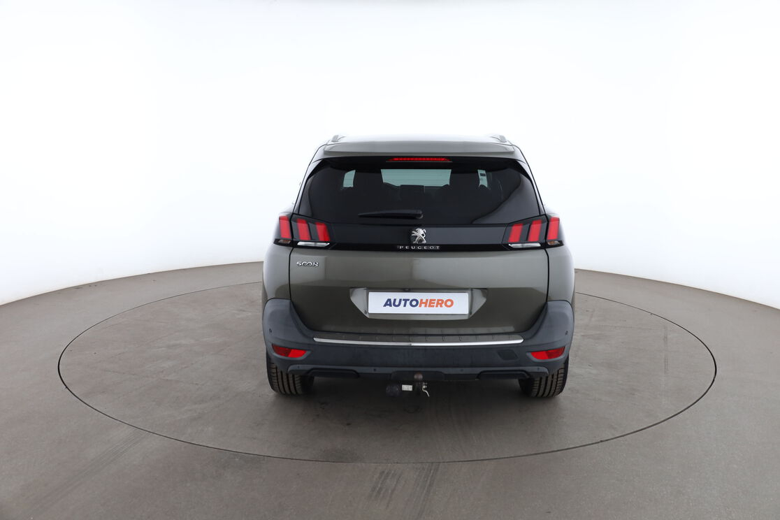 Peugeot 5008 1.5 Blue-HDi Allure — photo 4