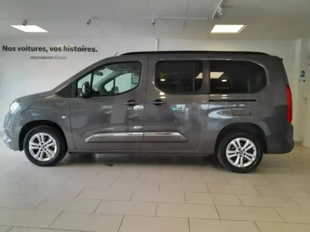 Toyota Proace city verso long 1.5 130 d-4d bva executive rc23 — photo 7