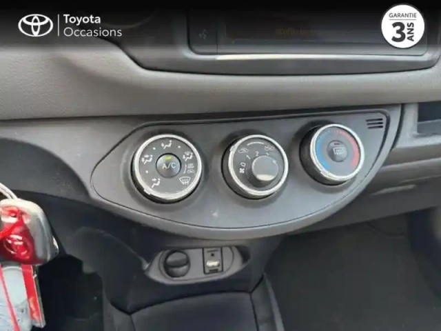Toyota Yaris 70 vvt-i france connect 5p rc19 — photo 13