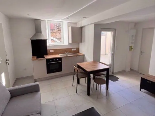 T2 meublé de 33 m², lumineux, avec garage privatif de 17 m²