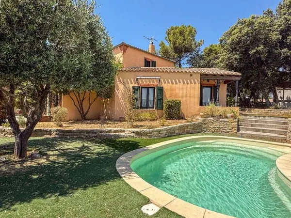 Villa 8 pièces 197 m²