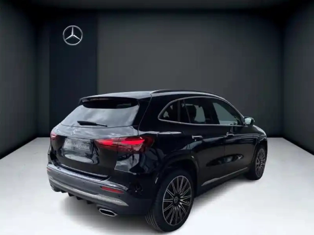 Mercedes Gla 250 e hybrid eq edition 140 — photo 5