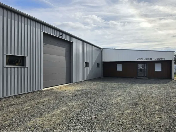 Local 654 m²