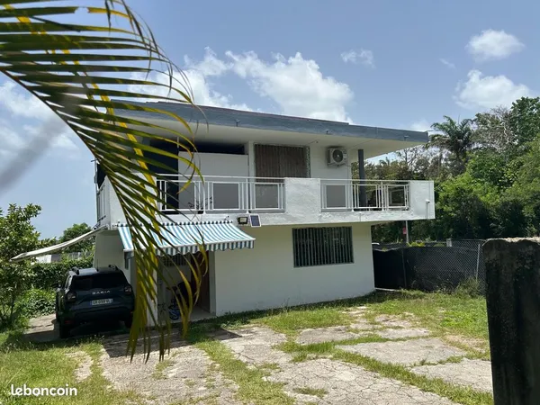 Bas de villa, F4 de 85m2 , avec jardin à Destrellan /1320 CC