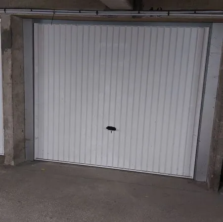 Garage box sécurisée proche gare