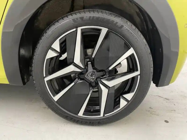 Peugeot 208 puretech 100 s&amp;s bvm6 — photo 16