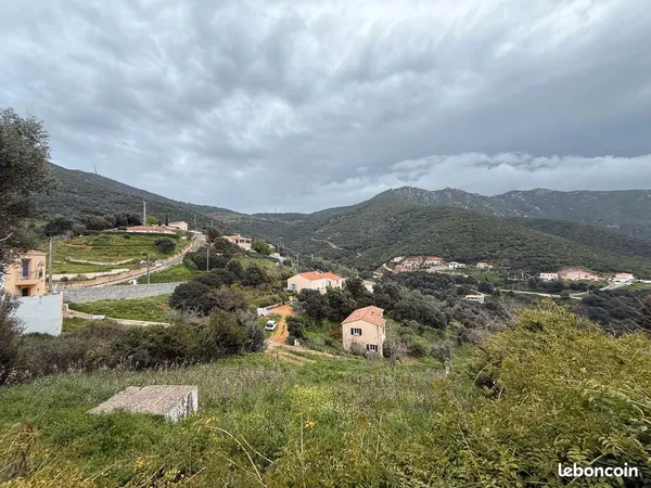 Terrain constructible à vendre - Villanova - Permis accordé et purgé - Vue mer
