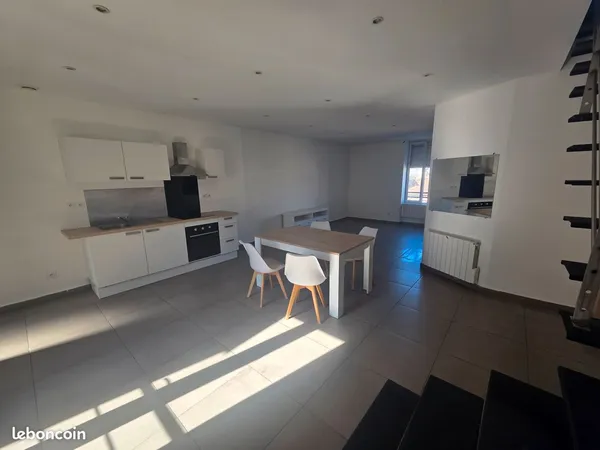 Grand T3 transversant - 100m² au sol