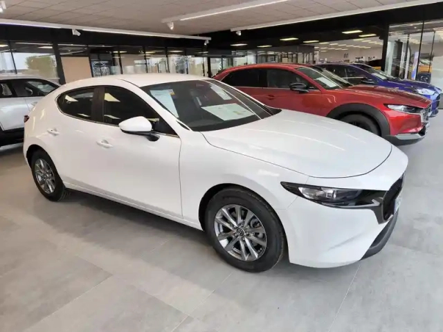 Mazda Mazda3 5 portes 2.5l e-skyactiv-g m hybrid 140 ch bva6 — photo 5