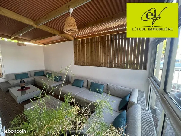 Maison 10 pièces 350 m²