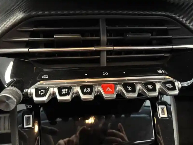 Peugeot 208 electrique 54 kwh 156ch — photo 20
