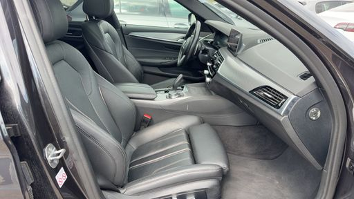 BMW Serie 5 518d 150 Steptronic8 - M Sport – 2020 – 138900 km – Diesel – Boîte Automatique — photo 35