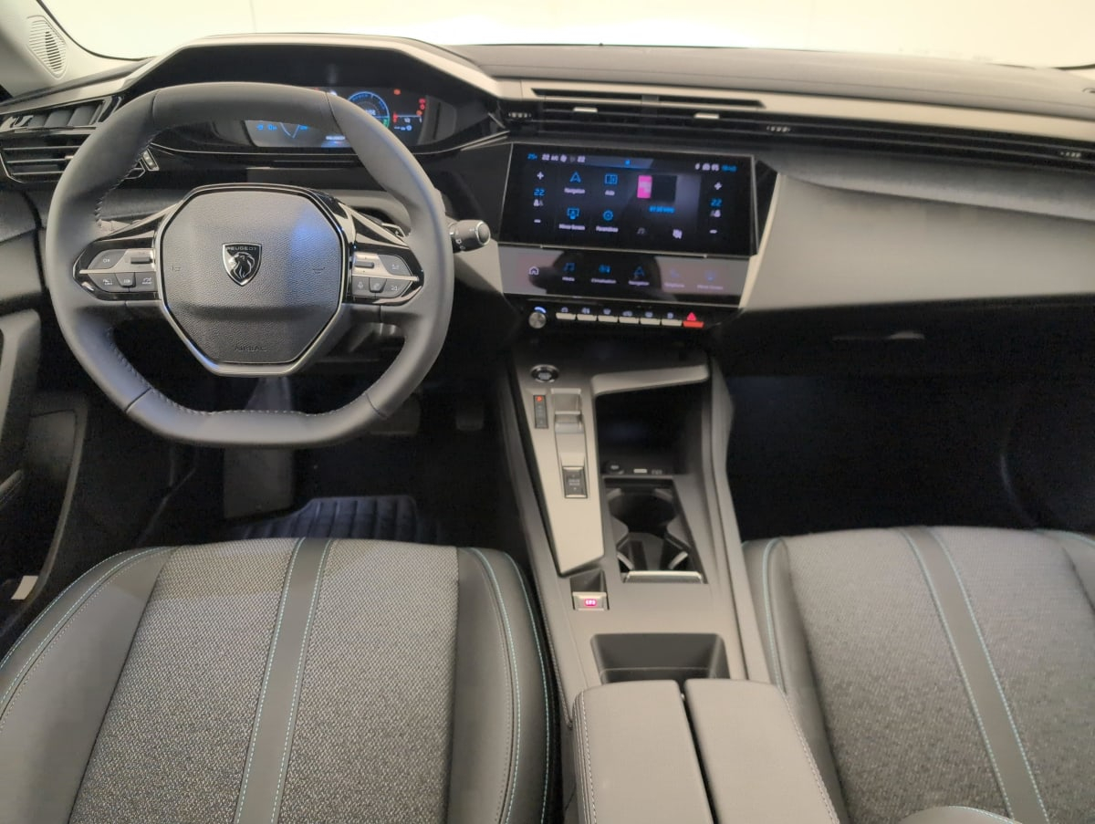 Peugeot 308 SW — photo 13