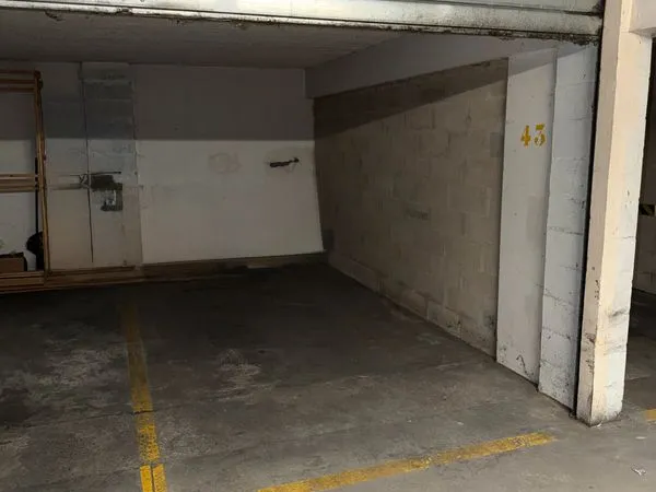 Place de parking sécurisée
